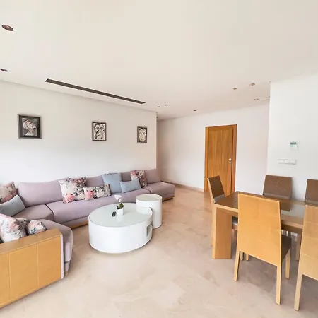 Luxurious 3Br 2Ba, 5-Min To Beach, Large Terrace, High Floor Tangier Exterior photo