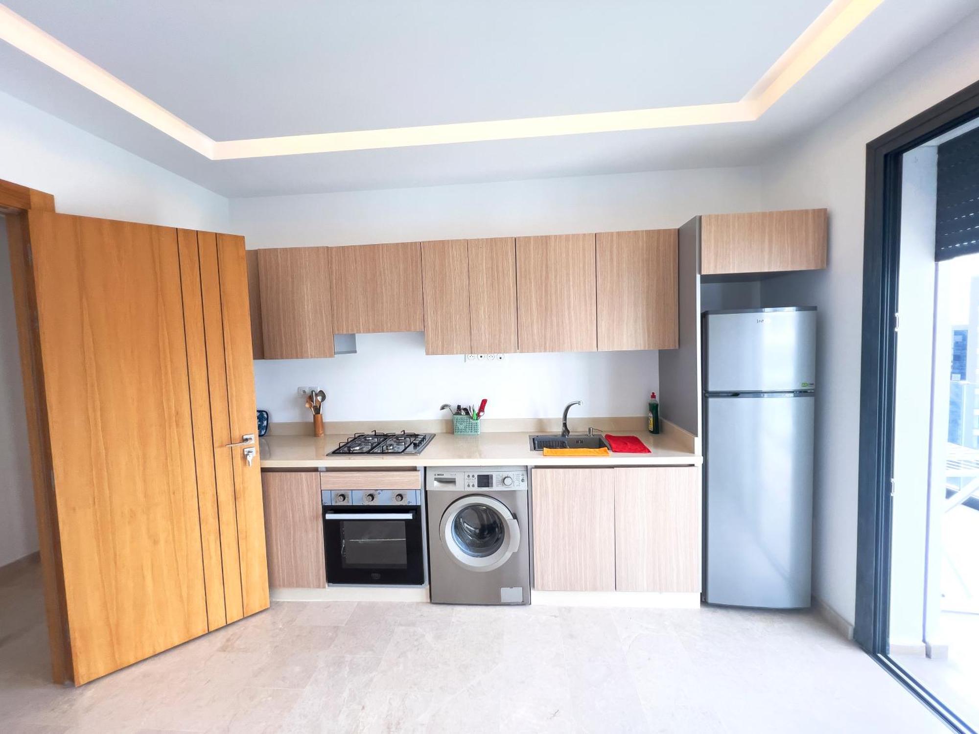 Luxurious 3br 2ba, 5-min To Beach, Large Terrace, High Floor *
