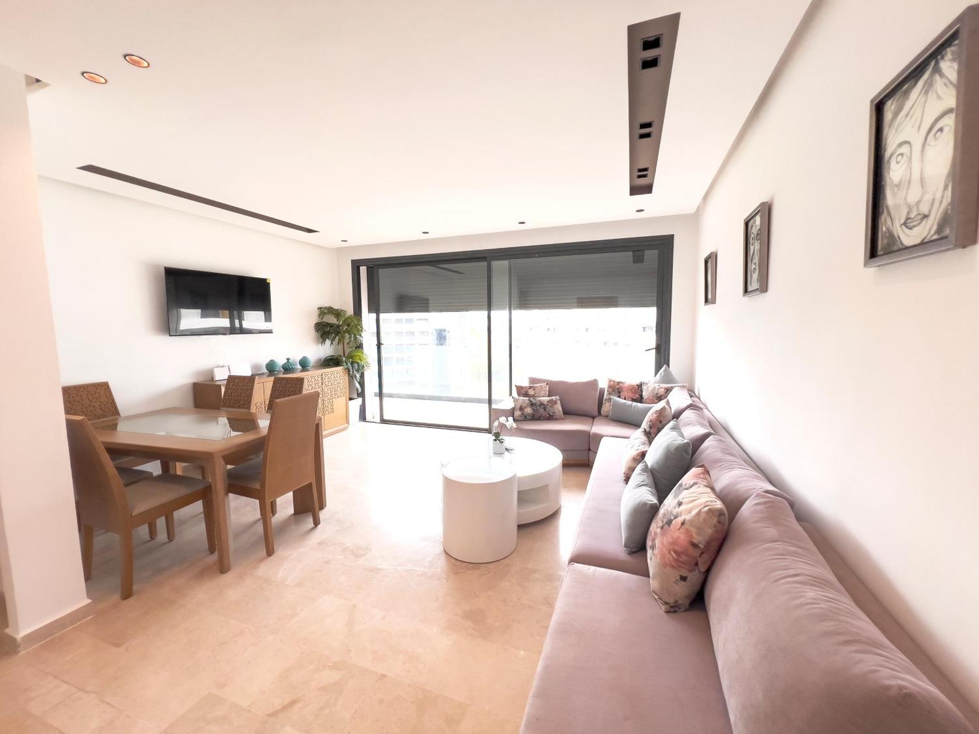Luxurious 3br 2ba, 5-min To Beach, Large Terrace, High Floor